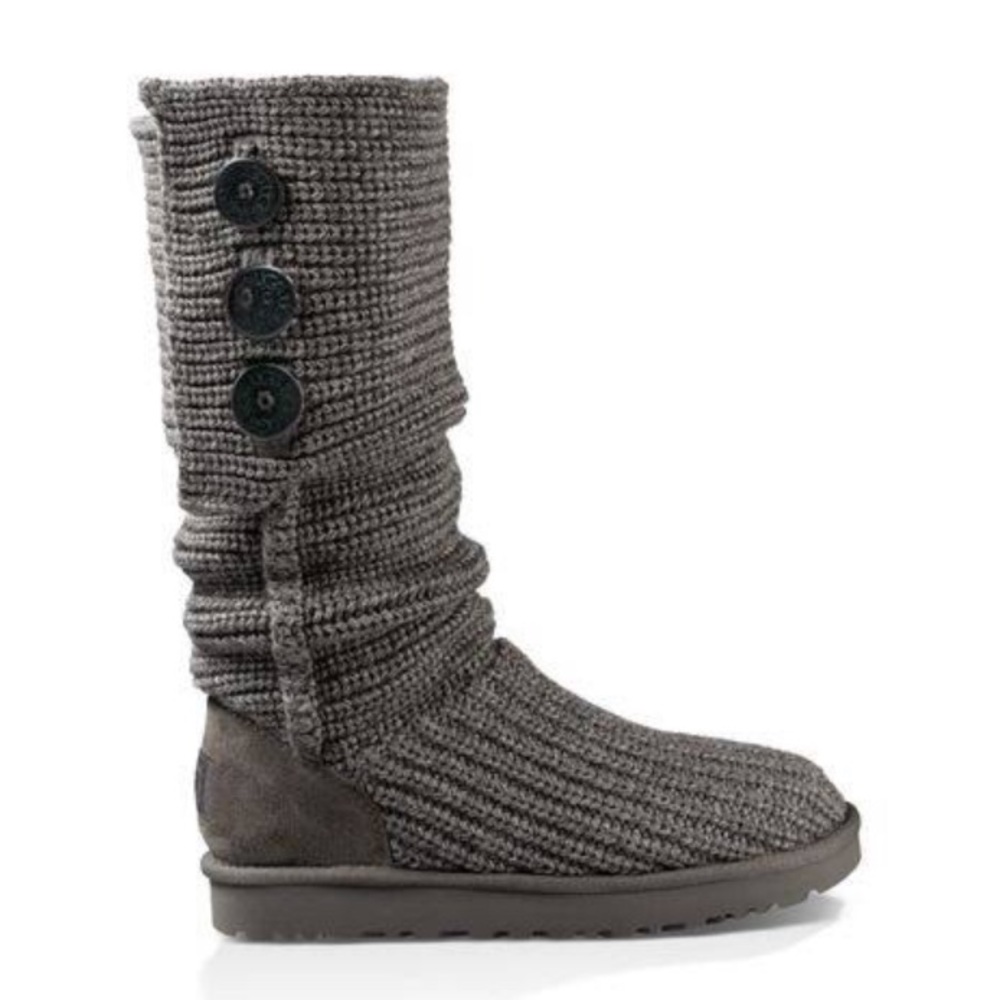 Grey cardy UGG boots